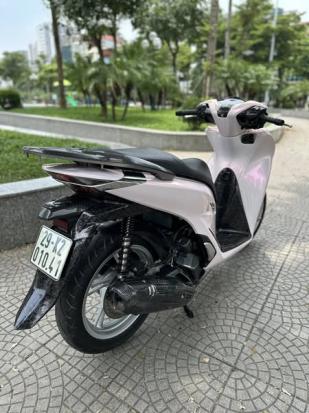Cần bán SH 125 CBS màu trắng dán hồng, đăng ký 2023, giá 65 triệu
