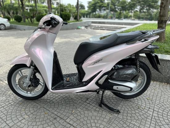 Cần bán SH 125 CBS màu trắng dán hồng, đăng ký 2023, giá 65 triệu