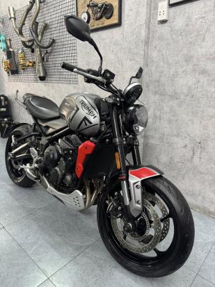 Cần bán xe Triumph Trident660