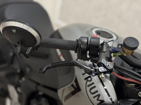 Cần bán xe Triumph Trident 660