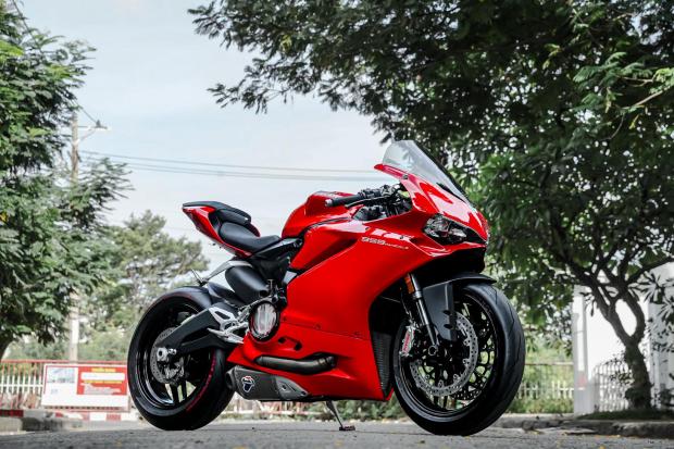 Cần bán xe Ducati Panigale 959