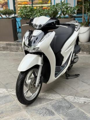 Cần bán SH 125 ABS 2025 màu trắng đen siêu lượt Likeenew chính chủ