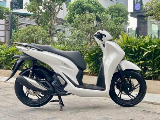 Cần bán SH 125i CBS 2022 siêu lướt, đẹp keng k vết xước, chính chủ đủ phụ kiện