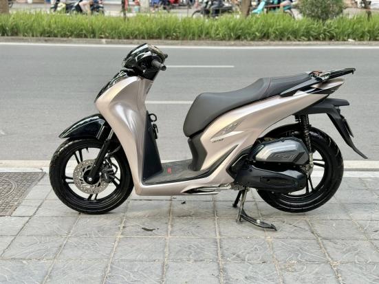 Cần bán xe Honda SH150 CBS 2022 màu đen