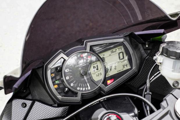 Cần bán Kawasaki ZX6R