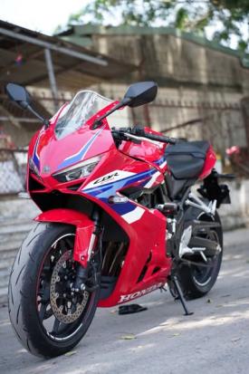 Cần bán xe Honda CBR650R mẫu mới E-Clutch