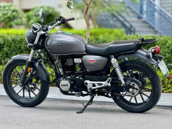 Cần bán xe máy phân khúc 300-400cc