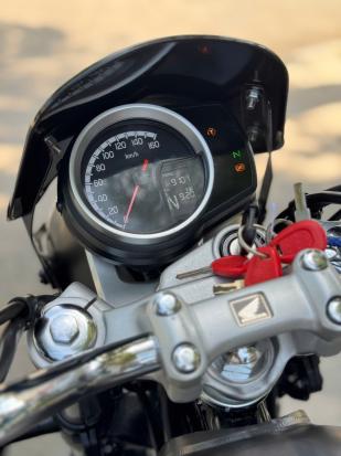 Cần bán xe máy phân khúc 300-400cc