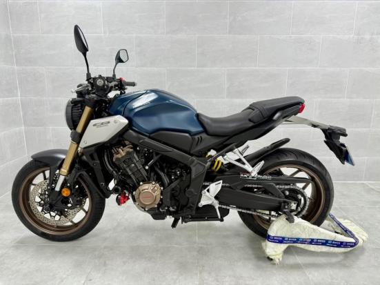 Cần bán, bán xe Honda CB650R 2022 màu xanh Matte Jean Blue