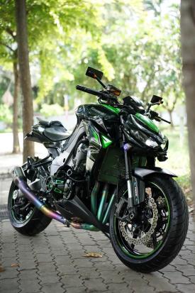 Cần bán Kawasaki Z1000 ABS 2017 màu xanh đen