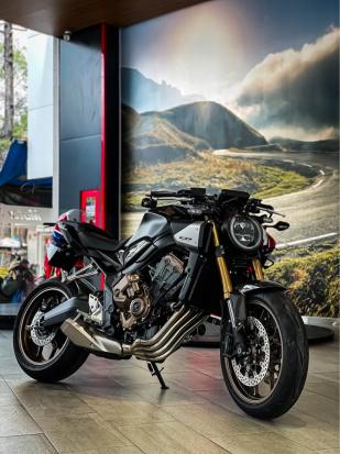 Cần bán HONDA CB650R E-CLUTCH 2025 – CHIẾN MÃ QUỐC DÂN !