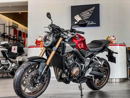 Cần bán HONDA CB650R E-CLUTCH 2025 – CHIẾN MÃ QUỐC DÂN !