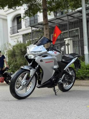 Cần bán, bán xe Honda CBR250R