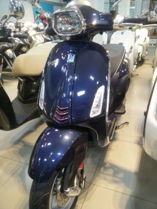 Mua Vespa Sprint tặng Voucher tiền mặt. 0909397146