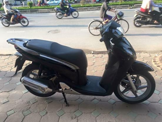 Bán Honda SHi 125 màu đen đời 2010