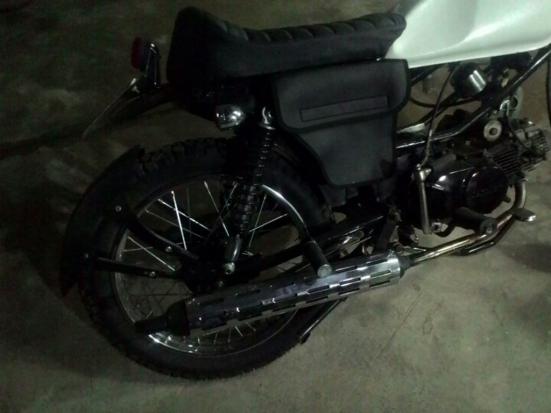 Xe Win UP cafe racer