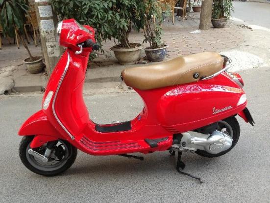 Cần bán gấp xe Vespa Primavera 125 màu đỏ