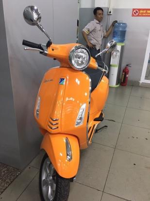 Xe Vespa chính hãng, tặng 100% phí thuế