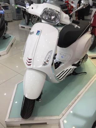 Bán Vespa giá chỉ từ 67tr900 2017 new