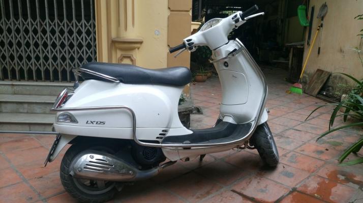 Bán xe Piaggio Vespa LX 125 trắng 2010 (chính chủ)