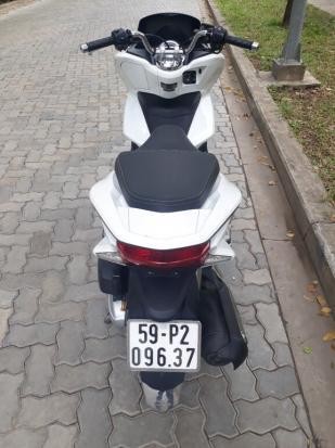 Bán xe Honda PCX 2014 Fi trắng, chính chủ, xe quá mới