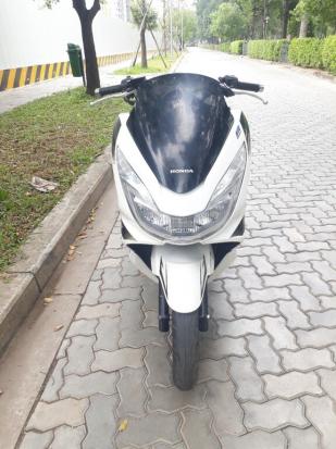 Bán xe Honda PCX 2014 Fi trắng, chính chủ, xe quá mới