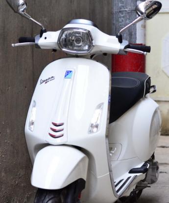 Bán Vespa Sprint 3v ie 2015 - Trắng - 300km