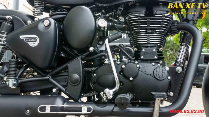 Royal Enfield Classic Stealth Black