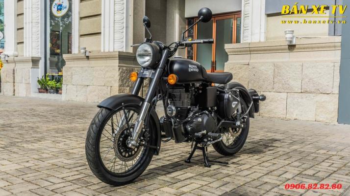 Royal Enfield Classic Stealth Black