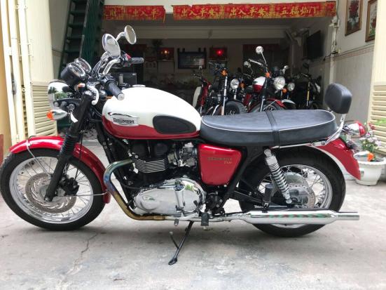 Triumph T-100 đời 2013