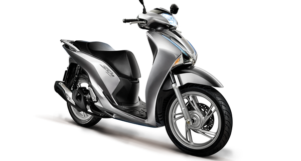 Bán gấp xe SH 125i đời 2018 màu đen bạc mới mua