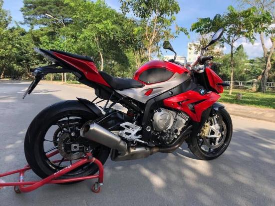 Bán BMW S1000R date 2018 đỏ đen nhập khẩu