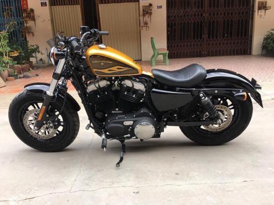 Cần bán em Harley Davidson 48 date 2016 vàng