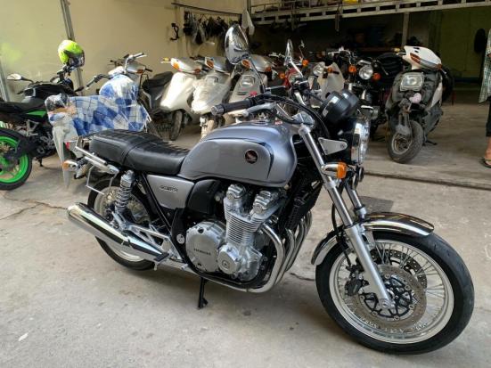 Honda CB1100 màu xám đẹp