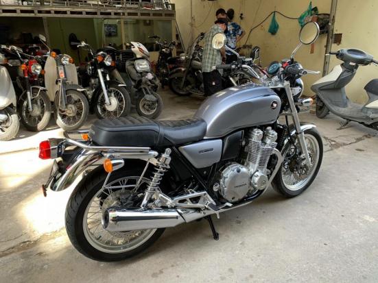 Honda CB1100 màu xám đẹp