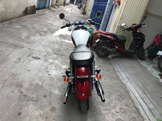 Triumph-T-100 đời 2012