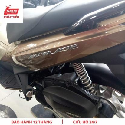 Honda Airblade bản đặc biệt 2015 vàng Champage sơn từ tính 3D