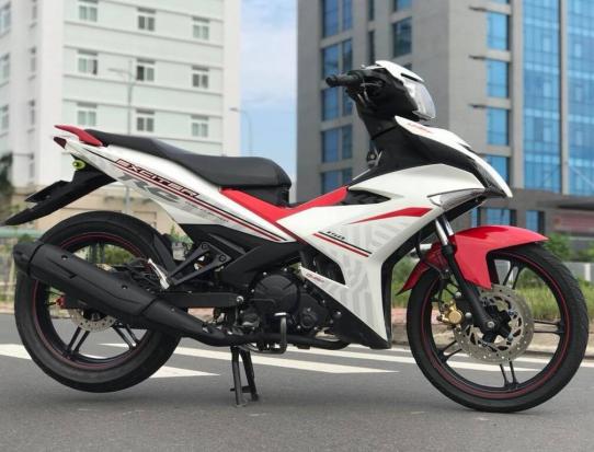 Bán xe Yamaha Exciter 150 màu trắng đỏ đời 2018 xe nguyên bản đẹp