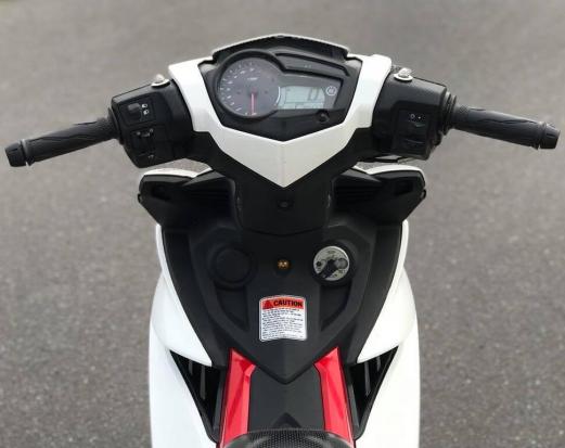 Bán xe Yamaha Exciter 150 màu trắng đỏ đời 2018 xe nguyên bản đẹp