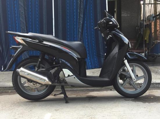 Bán xe Honda SH150 màu đen đời 2013 tuyệt đẹp, xe mới