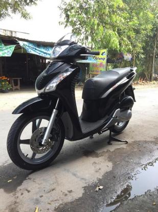 Bán xe Honda SH150 màu đen đời 2013 tuyệt đẹp, xe mới