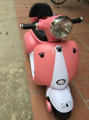 Xe máy điện Vespa cho bé gái sang chảnh giá rẻ