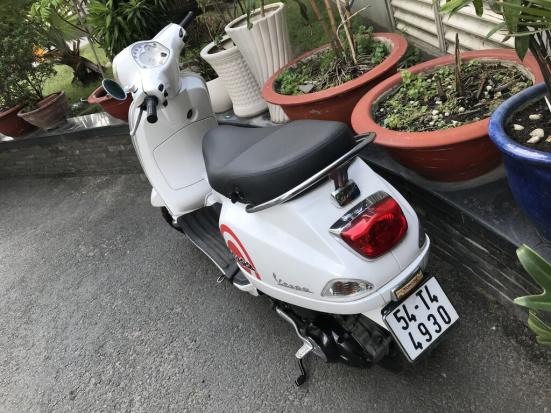 Piaggio Vespa LX 125 màu trắng chính chủ 1 đời 16 triệu