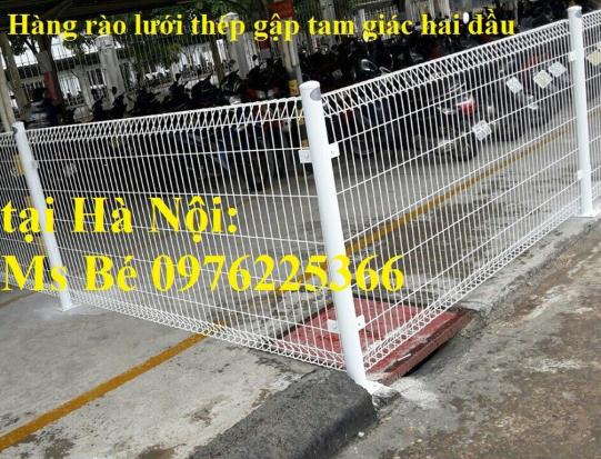 Hàng rào sơn tĩnh điện chấn sóng trên thân hàng rào gập đầu