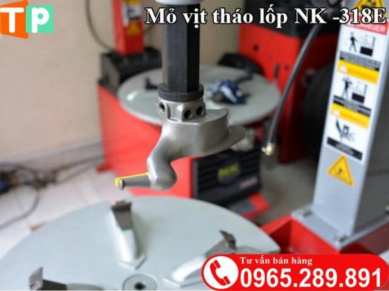 Máy ra vào lốp xe NK318E