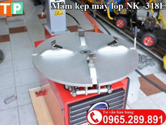 Máy ra vào lốp xe NK318E