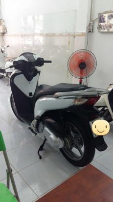 SH Fom Nhập 150i cuối 2011 màu đen (bọc trắng) xe nhà