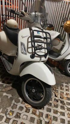 Cần bán xe Vespa 300i GTS 