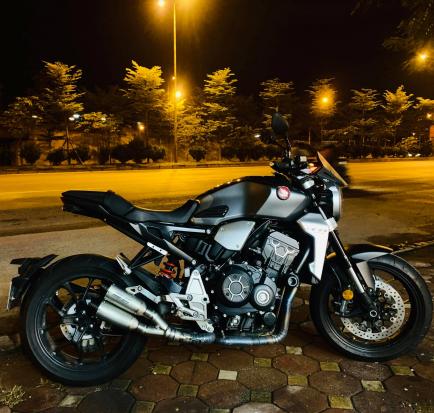 Cần bán Honda CB1000r Neo Sport 2018