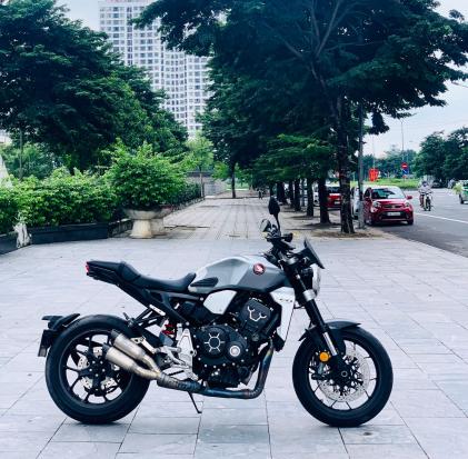 Cần bán Honda CB1000r Neo Sport 2018